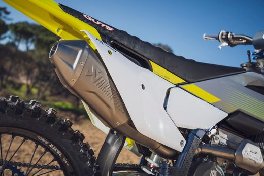 Akrapovič “Evolution Line”