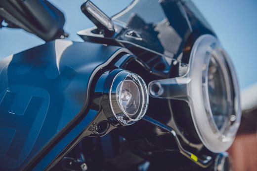 Protección de faro auxiliar